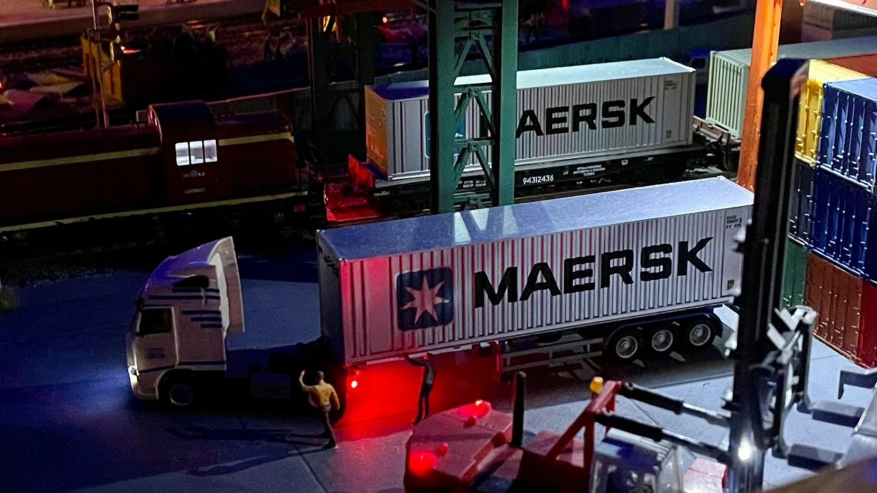 From Pallets to Oversized Loads: Freight Options That Fit Your Needs